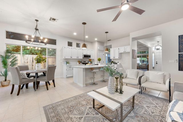 5005 Bradford Dr, Rocklin, CA 95765