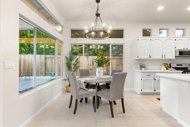 5005 Bradford Dr, Rocklin, CA 95765