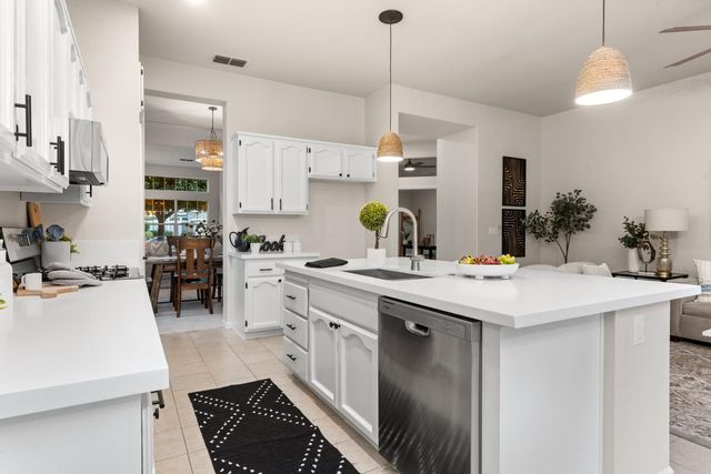 5005 Bradford Dr, Rocklin, CA 95765