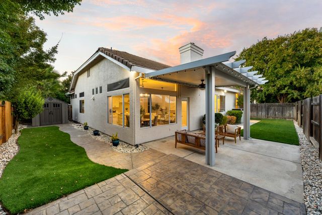 5005 Bradford Dr, Rocklin, CA 95765