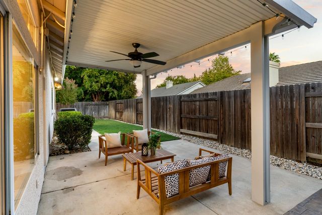5005 Bradford Dr, Rocklin, CA 95765