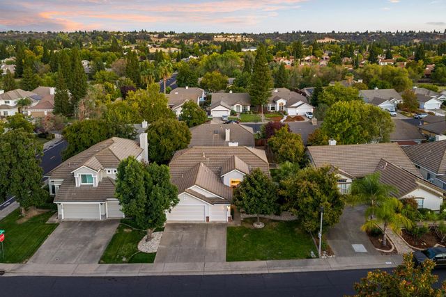 5005 Bradford Dr, Rocklin, CA 95765