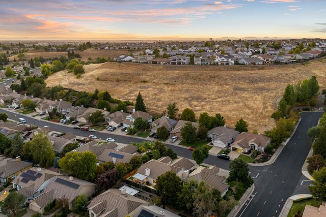 5005 Bradford Dr, Rocklin, CA 95765
