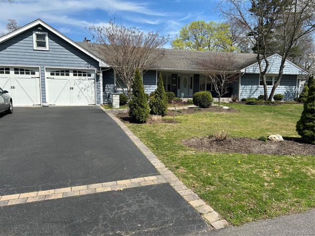 120 Mohawk Drive, Brightwaters, NY 11718