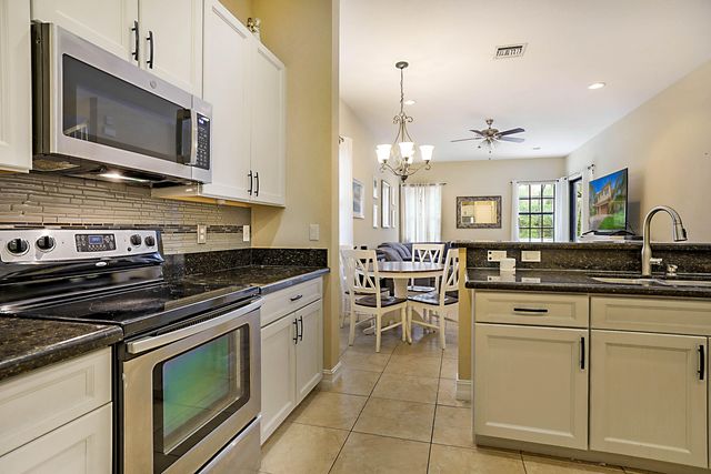 7593 NW 113th Avenue, Parkland, FL 33076