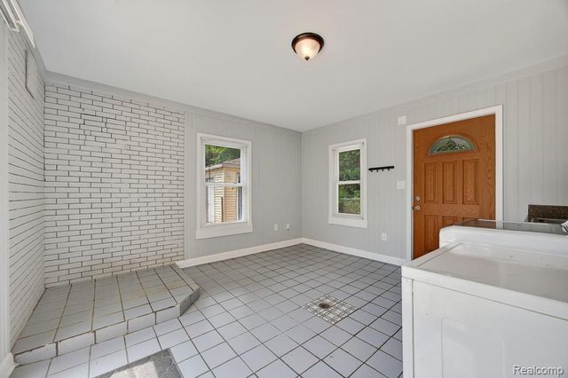 11665 Norborne, Redford, MI 48239