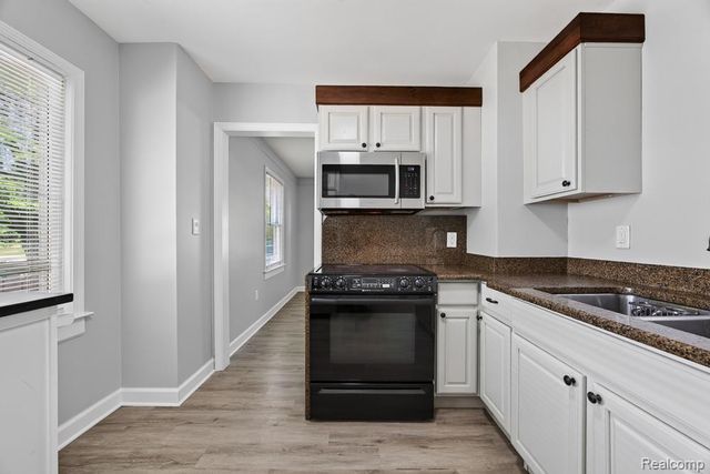 11665 Norborne, Redford, MI 48239