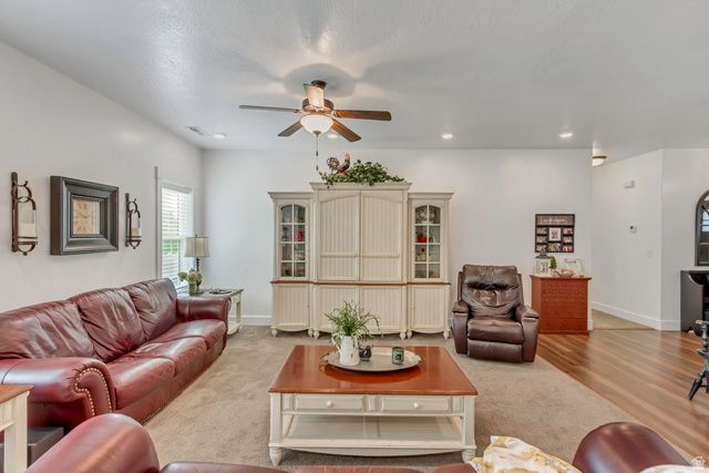 919 E 2050 N, North Ogden, UT 84414