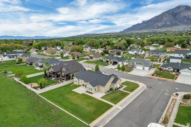 919 E 2050 N, North Ogden, UT 84414