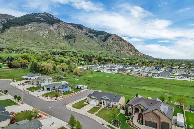 919 E 2050 N, North Ogden, UT 84414