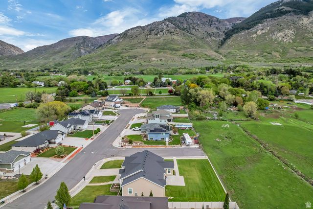 919 E 2050 N, North Ogden, UT 84414