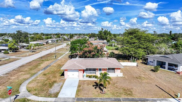 2555 BALTIC AVENUE, Port Charlotte, FL 33952