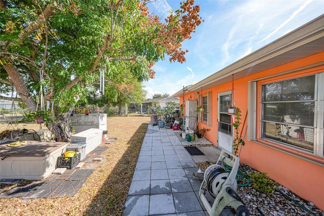 2555 BALTIC AVENUE, Port Charlotte, FL 33952