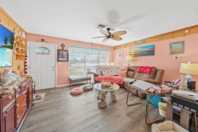 2555 BALTIC AVENUE, Port Charlotte, FL 33952