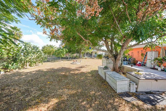 2555 BALTIC AVENUE, Port Charlotte, FL 33952