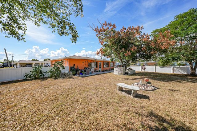 2555 BALTIC AVENUE, Port Charlotte, FL 33952