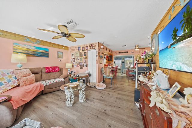 2555 BALTIC AVENUE, Port Charlotte, FL 33952