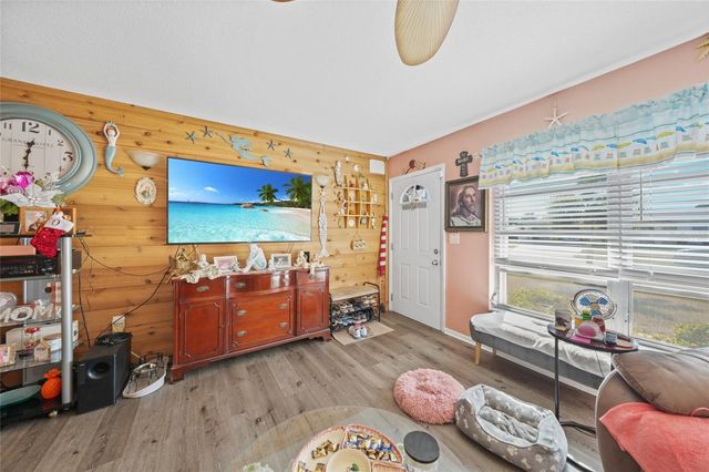 2555 BALTIC AVENUE, Port Charlotte, FL 33952