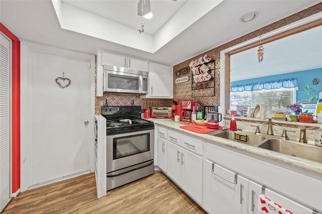 2555 BALTIC AVENUE, Port Charlotte, FL 33952