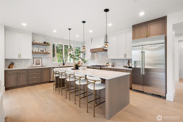20371 80th Avenue NE, Kenmore, WA 98028