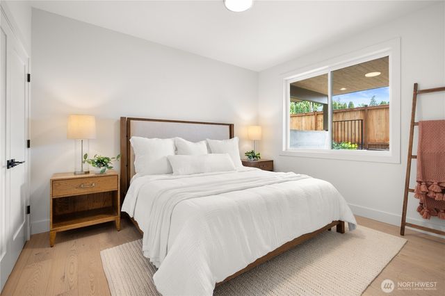 20371 80th Avenue NE, Kenmore, WA 98028