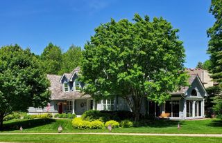 1001 Walden Court, Burnsville, MN 55337