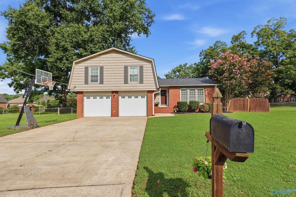 2204 Shannonhouse Road, Huntsville, AL 35803
