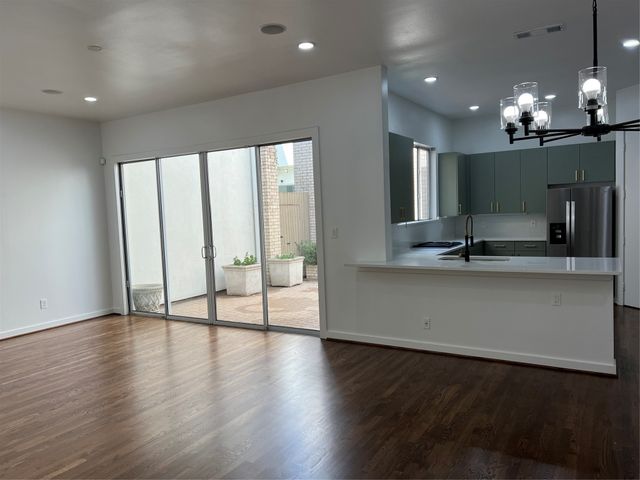 4304 Gilbert Avenue, Dallas, TX 75219