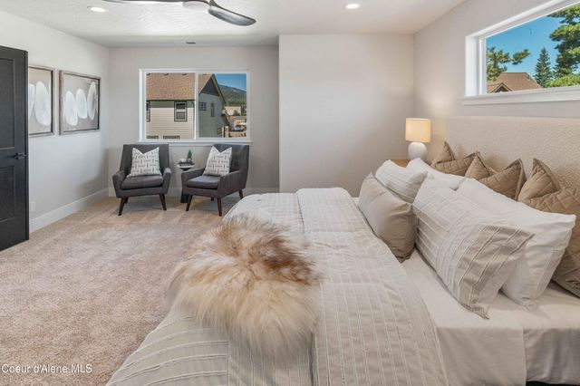 8805 CALIFORNIA ST, Rathdrum, ID 83858