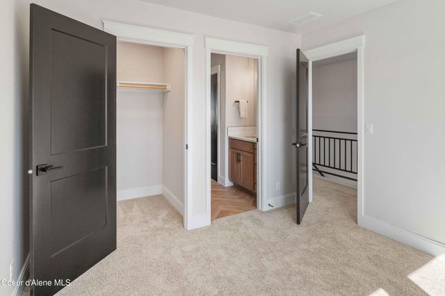 8805 CALIFORNIA ST, Rathdrum, ID 83858