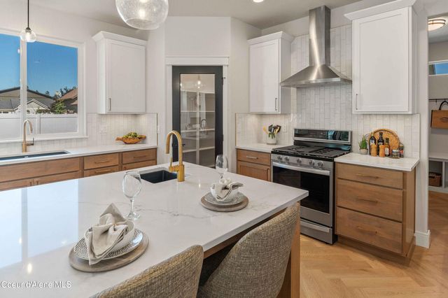 8805 CALIFORNIA ST, Rathdrum, ID 83858