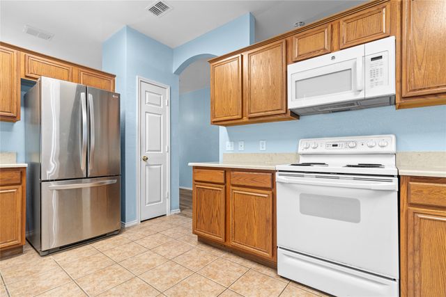 12652 Oakwood Circle, Fort Worth, TX 76040