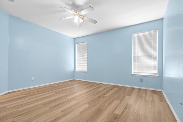 12652 Oakwood Circle, Fort Worth, TX 76040