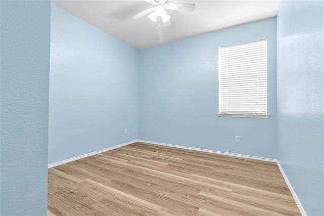 12652 Oakwood Circle, Fort Worth, TX 76040