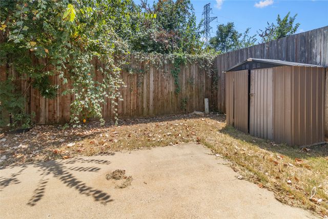 12652 Oakwood Circle, Fort Worth, TX 76040