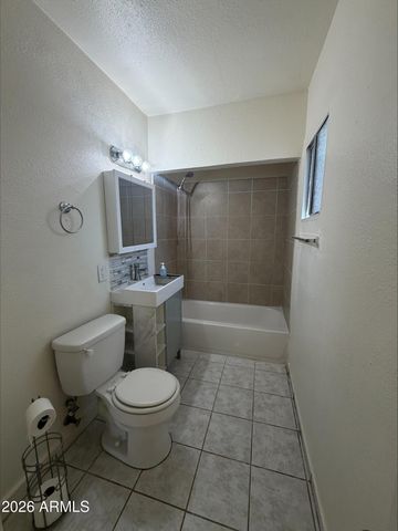 7221 N 26th Drive, Phoenix, AZ 85051