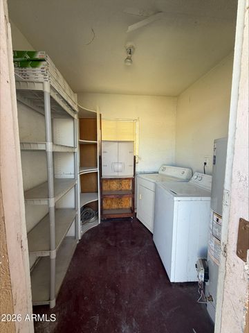 7221 N 26th Drive, Phoenix, AZ 85051
