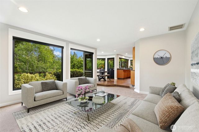 15102 93rd Place NE, Bothell, WA 98011