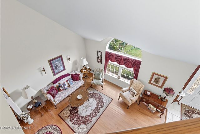 1990 Country Trce, Toms River, NJ 08753