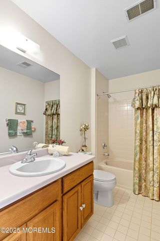1990 Country Trce, Toms River, NJ 08753