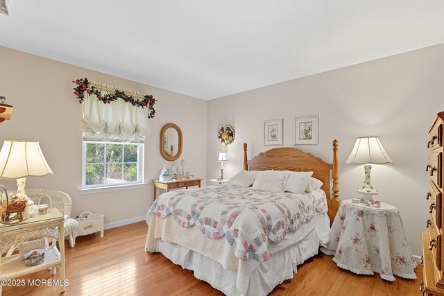 1990 Country Trce, Toms River, NJ 08753