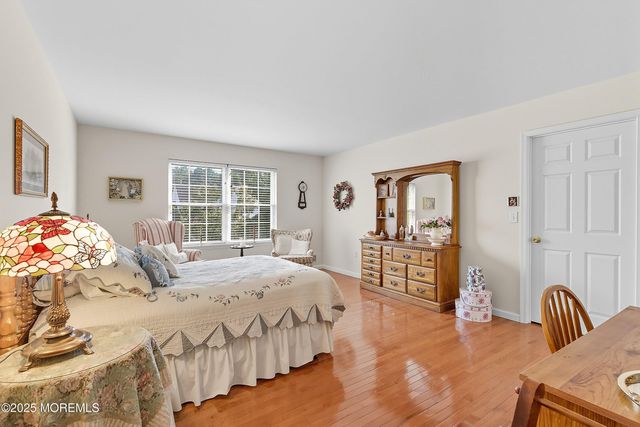 1990 Country Trce, Toms River, NJ 08753