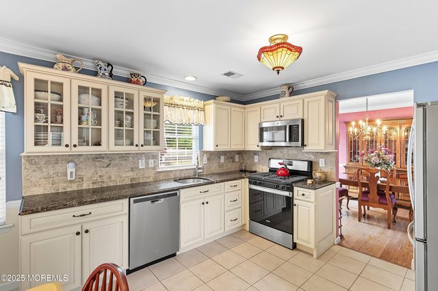 1990 Country Trce, Toms River, NJ 08753