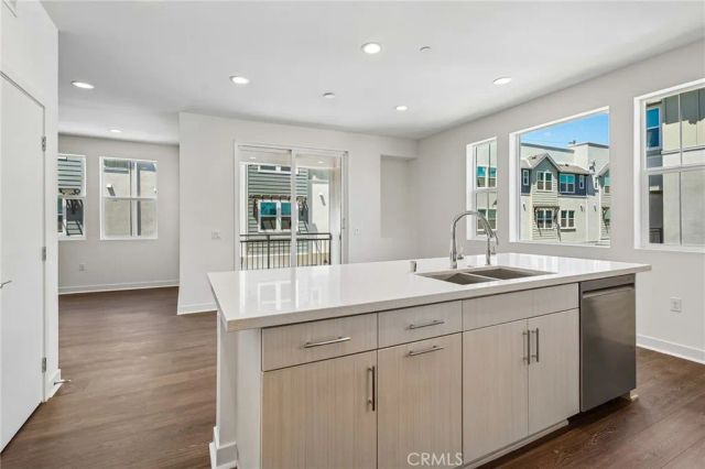 969 W Dhalia Street, Compton, CA 90220