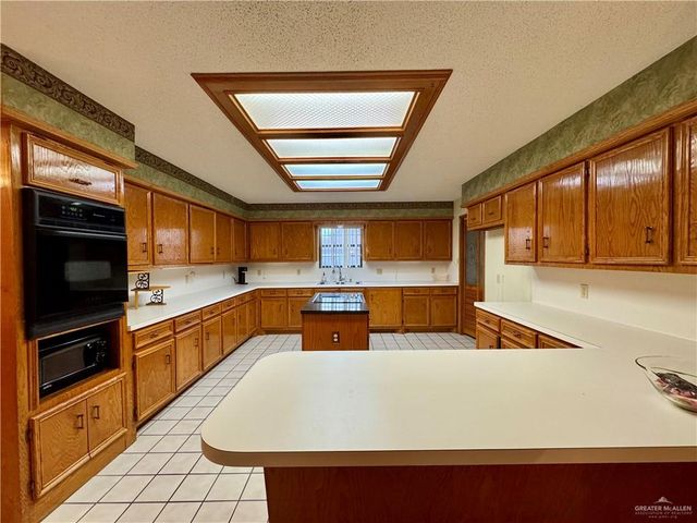 1807 Thornton Street, Mission, TX 78572