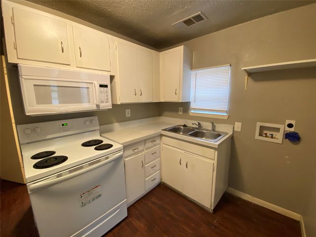 4427 Canal Street, Dallas, TX 75210