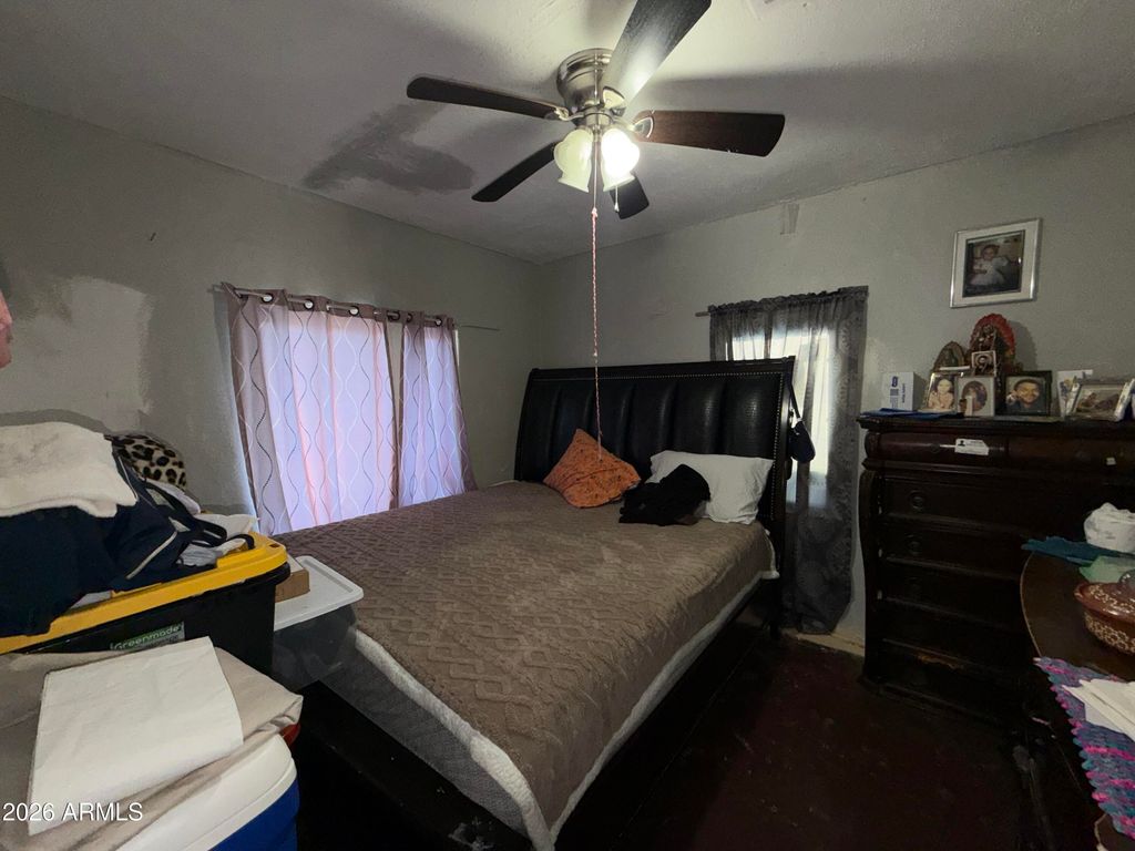 Image 3 of property listing at 6019 W ORANGEWOOD Avenue, Glendale, AZ 85301