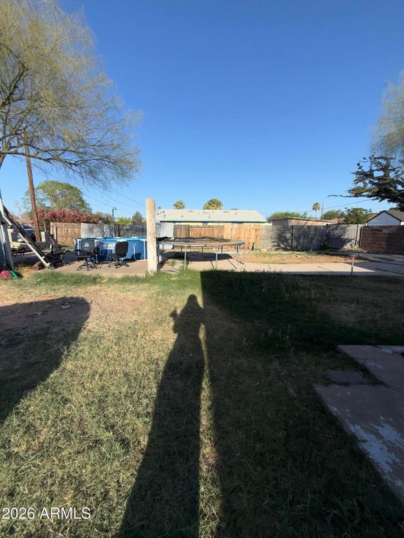 Image 6 of property listing at 6019 W ORANGEWOOD Avenue, Glendale, AZ 85301