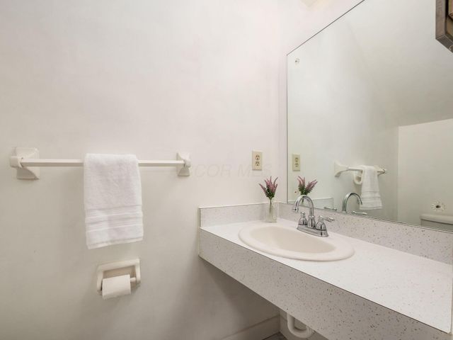 1295 Woodbrook Lane, 223, Columbus, OH 43223