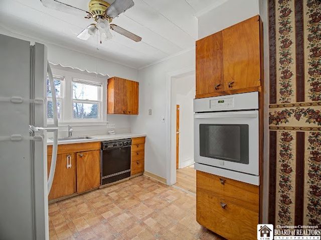 7 North Alleghany Avenue, Ellicott, NY 14701